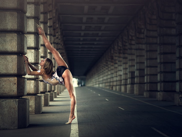 legs, gymnast, road, Oceane Charoy, flexible, ballerina, one person, HD wallpaper