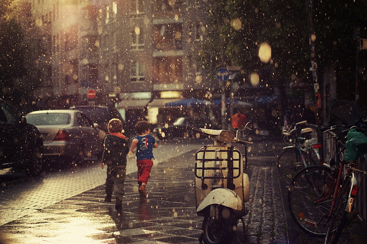 boy's blue and red shirt, street, children, running, rain, city