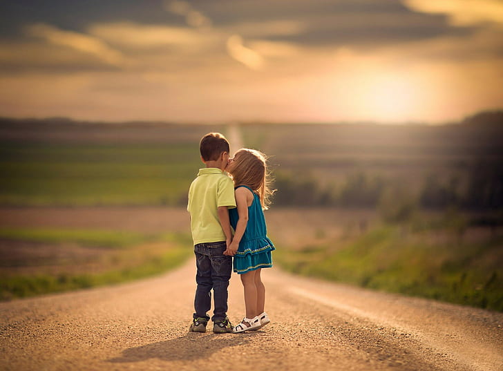 kissing, children, road, holding hands, Jake Olson, outdoors, HD wallpaper