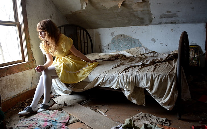 bed, ruin, women, model, full length, real people, one person