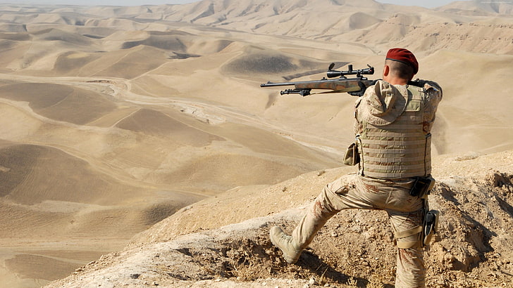 gray rifle with scope, sniper rifle, snipers, soldier, desert, HD wallpaper