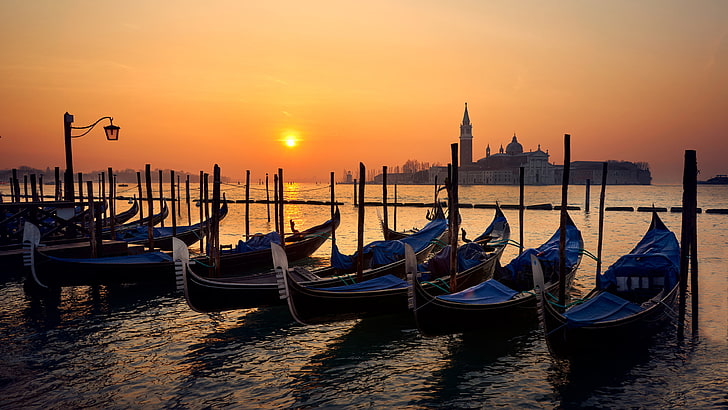 Beautiful Sunset In Venice Piazza San Marco Orange Sky Sea Water Gonodola’s Landscape Photography Wallpaper Hd For Desktop 3840×2160