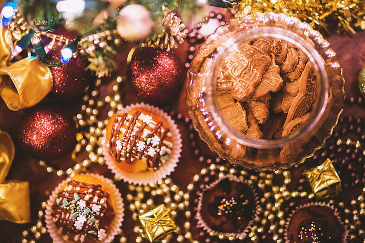 Christmas ornaments, cookies, muffins, HD wallpaper