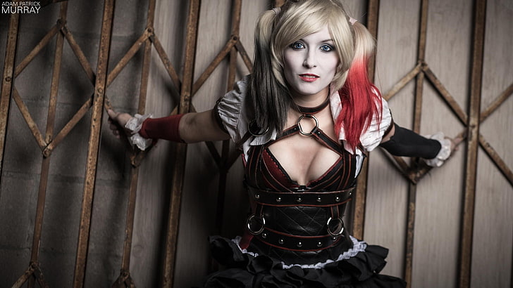 woman in Harley Quinn cosplay, portrait, hair, looking at camera