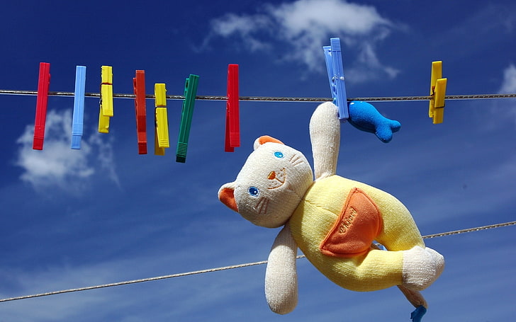 yellow and white cat plush toy, clothesline, dry, clothespin, HD wallpaper