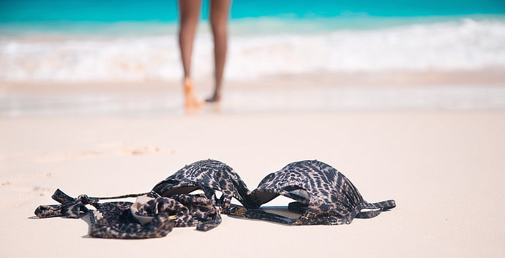 Sherell Simmons, bikini, women outdoors, ebony, sea, water, HD wallpaper
