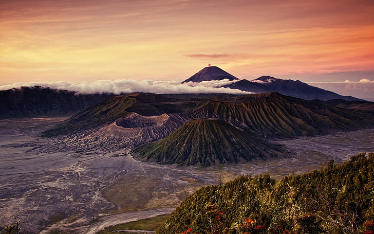 Volcanoes, Indonesia, Mount Bromo, green trees and mountains