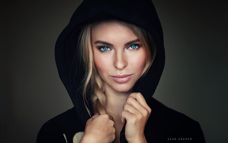 portrait, blonde, Victoria Pichkurova, blue eyes, women, simple background, HD wallpaper