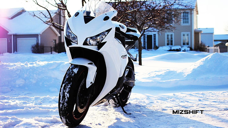 white sports bike, Honda, Honda cbr 1000 rr, motorcycle, snow