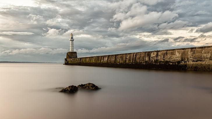 lighthouse, sea, sky, cloud - sky, water, built structure, architecture, HD wallpaper