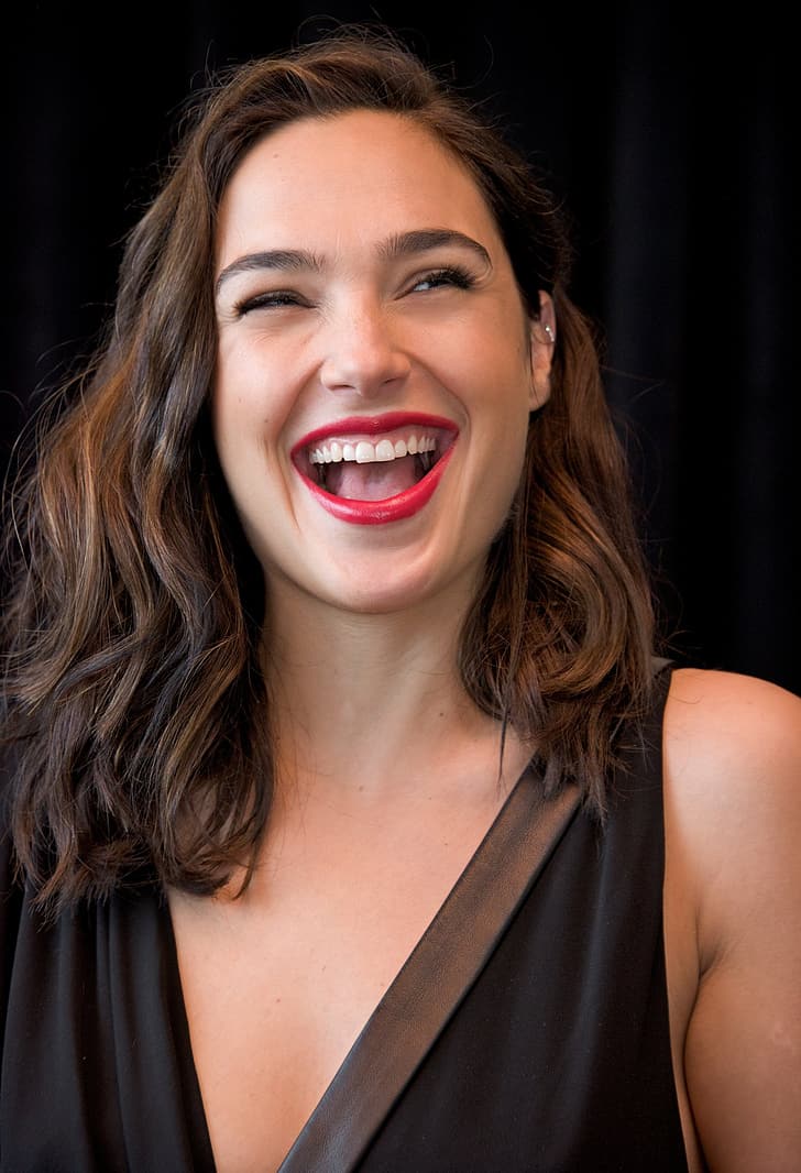 Gal Gadot, simple background, black background, celebrity, open mouth
