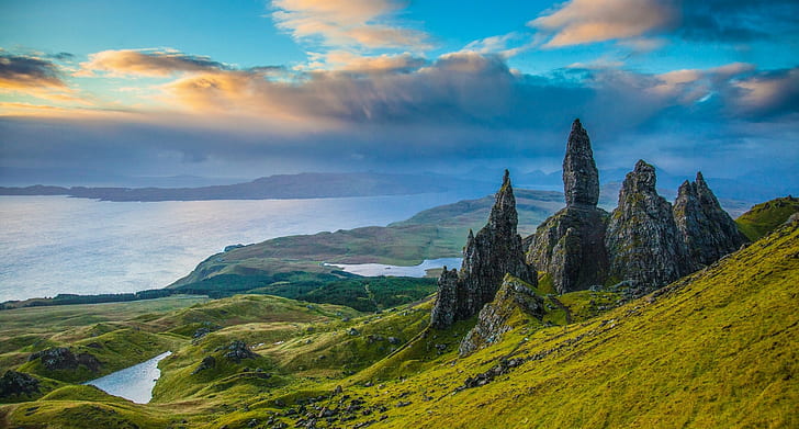 Old Man Rock-of-Storr, green grass field mountain and body of water, HD wallpaper