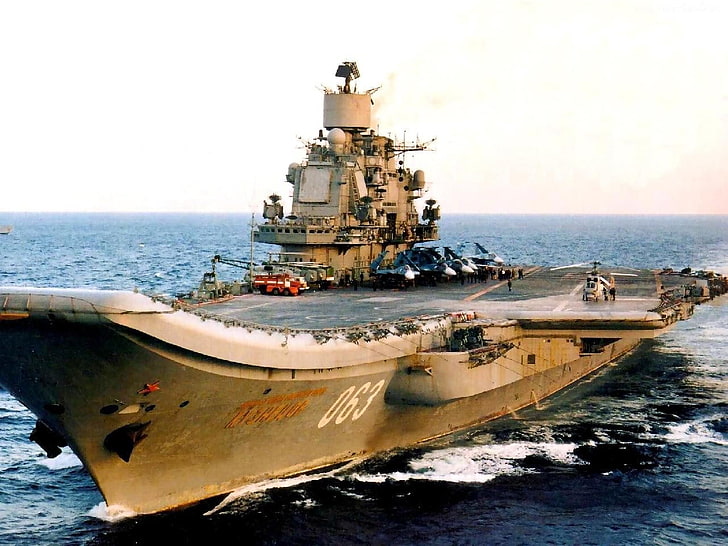 white and brown motor boat, aircraft carrier, military, Admiral Kuznetsov