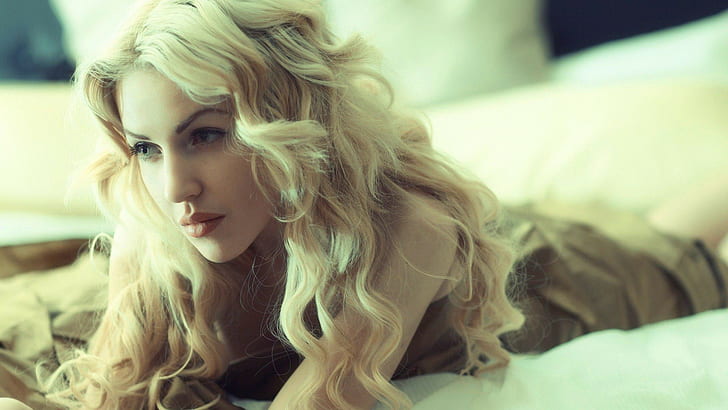 Blonde, Curly Hair, Women, Blue Eyes, Lying on Front, HD wallpaper