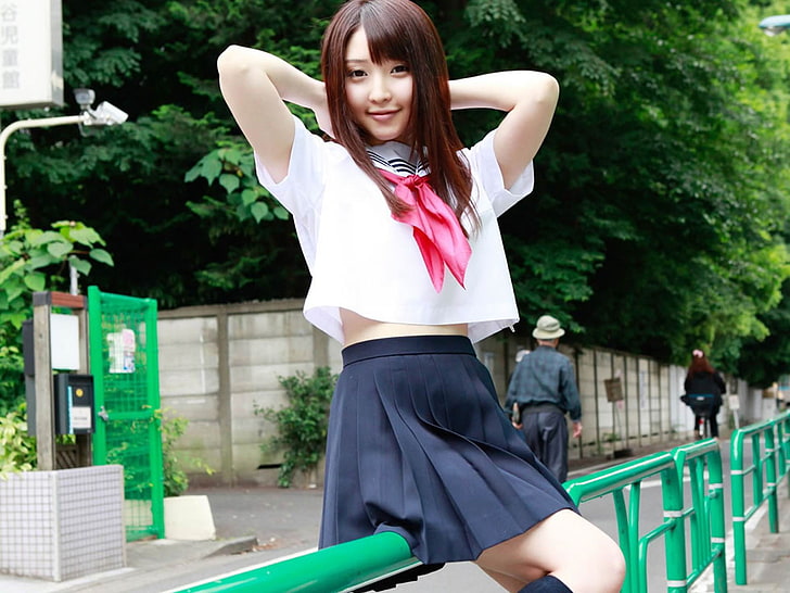 Pure Japanese school girl with the beat on the str.., women's black skirt, HD wallpaper