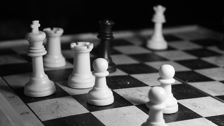 white and black chess board set, monochrome, leisure games, board game, HD wallpaper