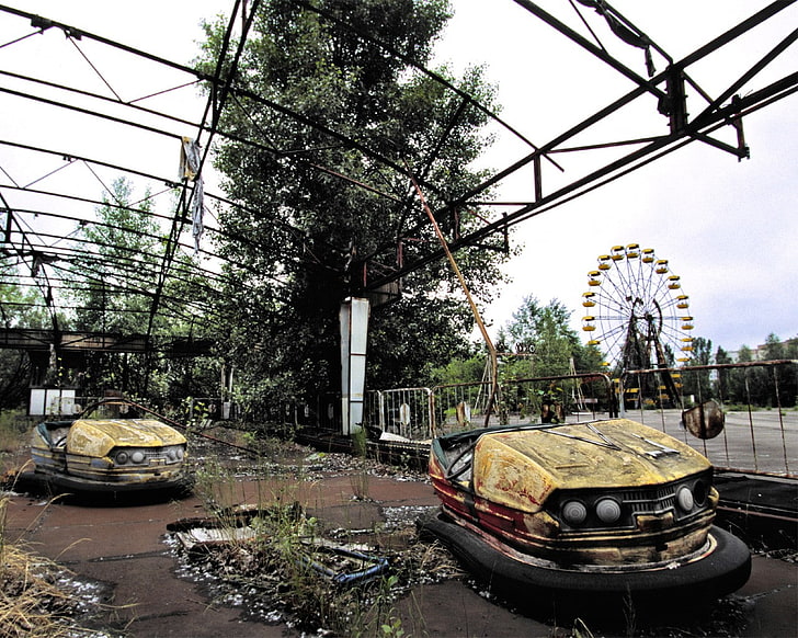 Pripyat, apocalyptic, Chernobyl, abandoned, ruin, tree, mode of transportation