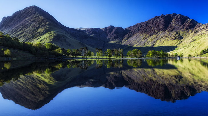Buttermere, Lake District, England, body of water and mountains
