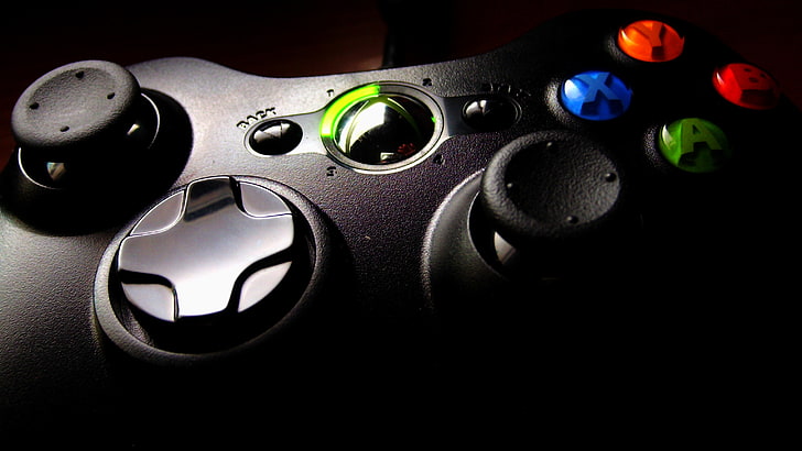 Điều khiển Xbox không dây đen là sản phẩm tuyệt vời giúp bạn có trải nghiệm chơi game mượt mà và không bị gián đoạn. Thiết kế hiện đại và tiện lợi cho phép bạn dễ dàng điều khiển các chức năng trên Xbox của mình.