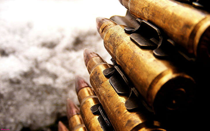 Bullet Belt, brass machine gun bullets, smoke, ammo, 3d and abstract, HD wallpaper