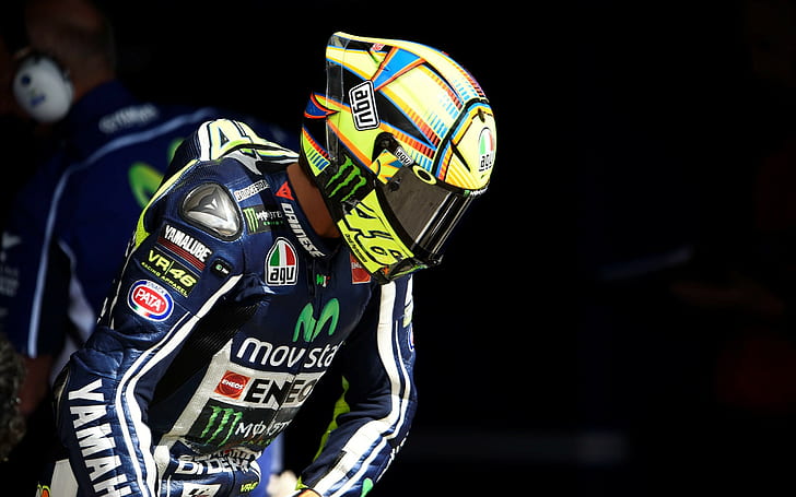 Valentino Rossi, The Doctor, person's in sports suit, yamaha