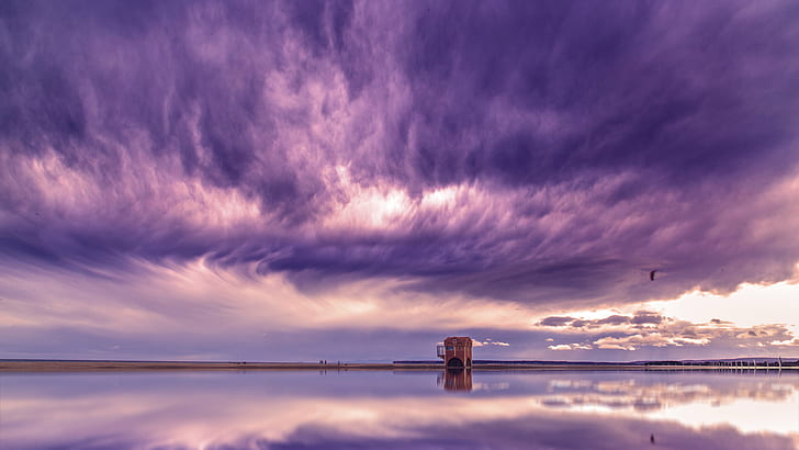brown shack on body of water landscape photography, Nuages, météo