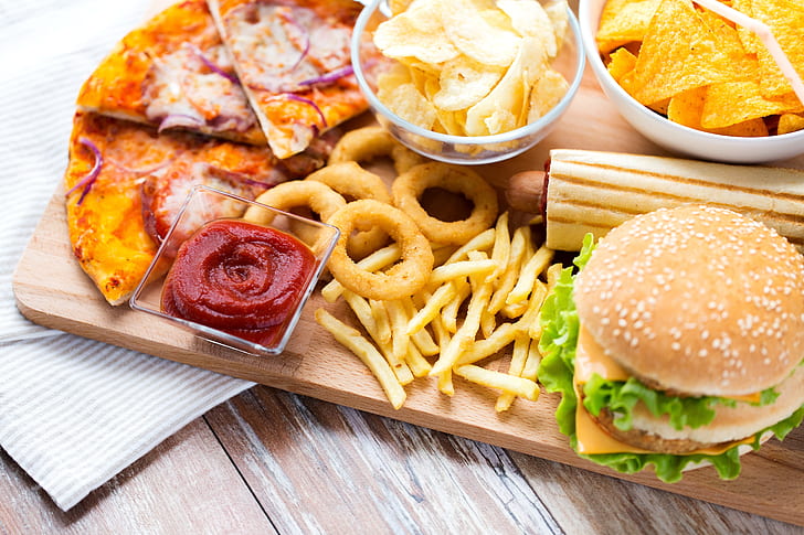 bow, pizza, sauce, chips, Burger, fast food, fries, HD wallpaper