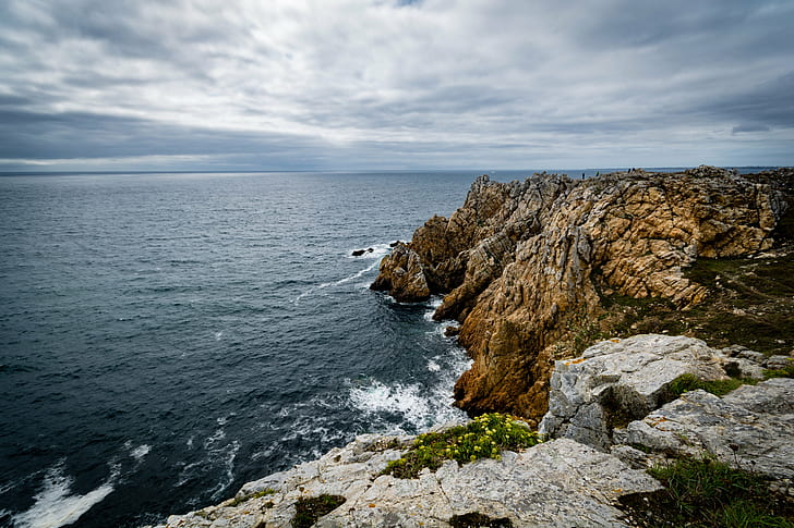 brown rock formation near sea, Pointe, du, Pen, Bretagne, Brittany, HD wallpaper