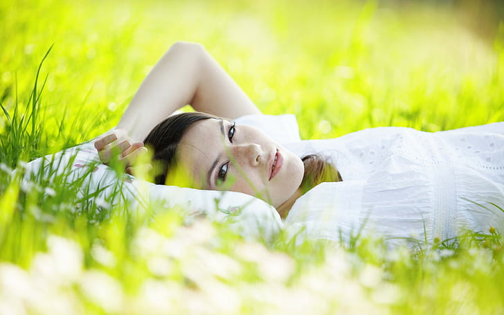 women, lying down, women outdoors, white clothing, HD wallpaper
