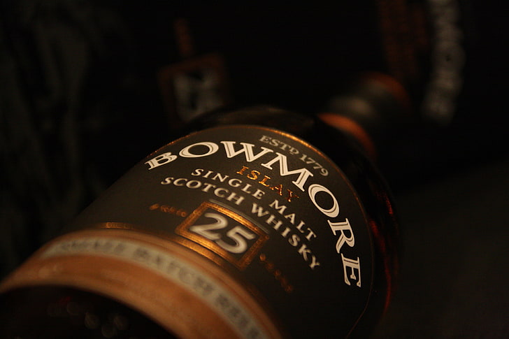 bottles, alcohol, Bowmore, whisky, depth of field, Isle of Islay