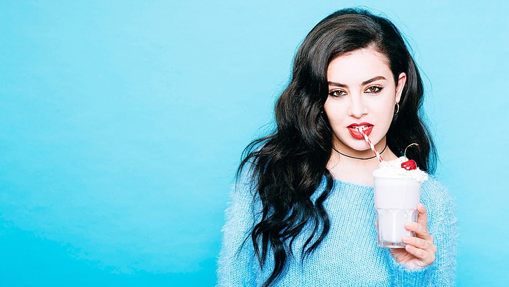 women, Charli XCX, blue, portrait, one person, looking at camera