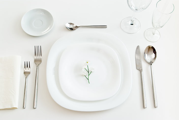 squircle white ceramic plate, flower, spoon, fork, knife, tableware, HD wallpaper