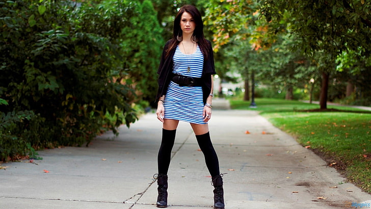 women's blue and white striped dress, brunette, stripes, thigh-highs, HD wallpaper