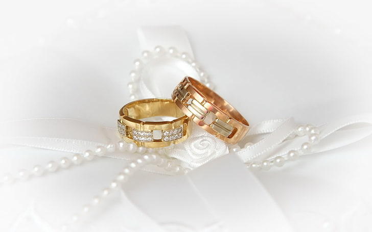 two gold-colored rings, white, beads, Engagement rings, wedding, HD wallpaper