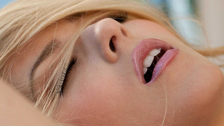 hair in face, women, closeup, blonde, closed eyes, Abigaile Johnson, HD wallpaper