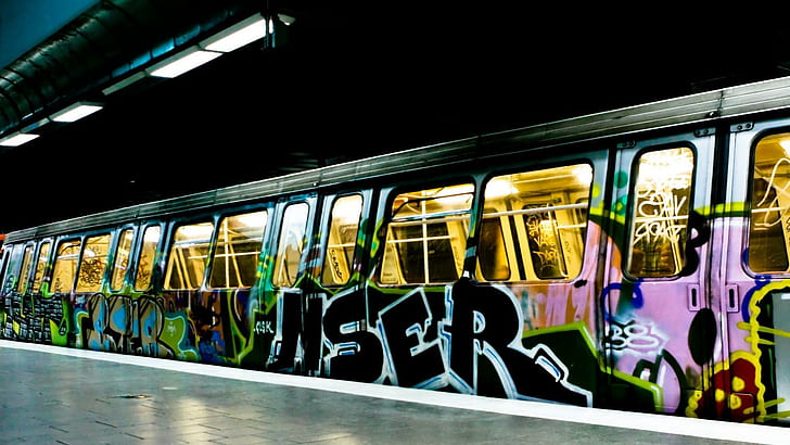 Urban Subway, lights, graffiti, underground, platform, train, HD wallpaper