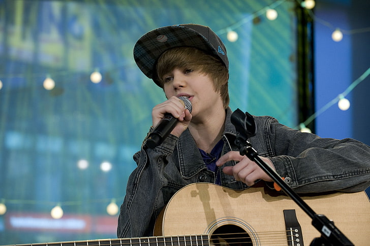 Justin Bieber, performance, guitar, microphone, singer, celebrity, HD wallpaper
