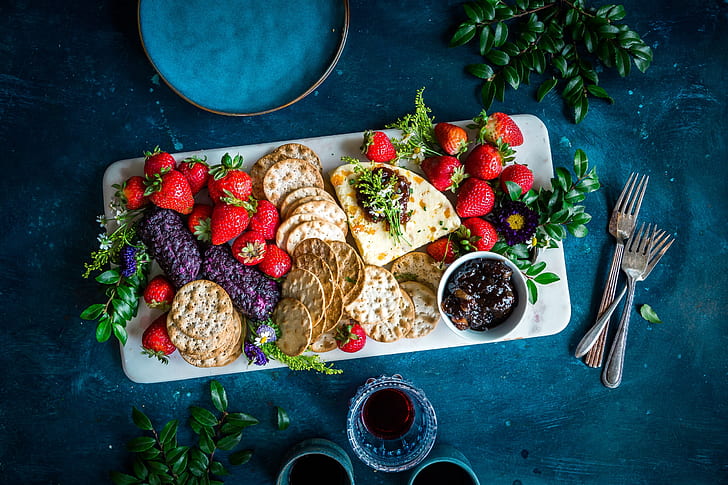 cheese, wine, berries, blue, food, fruit, biscuit, strawberries, HD wallpaper