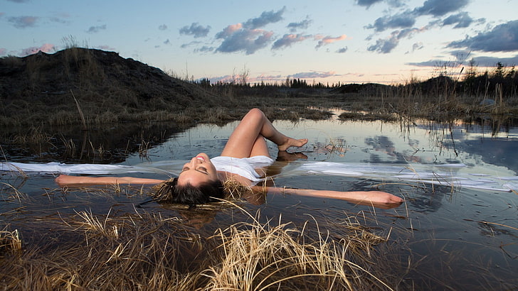 babe, cute, natural, water, one person, sky, lying down, leisure activity