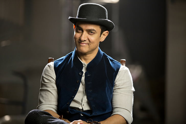 man wearing blue vest and white shirt with black bowler hat sitting on chair, HD wallpaper