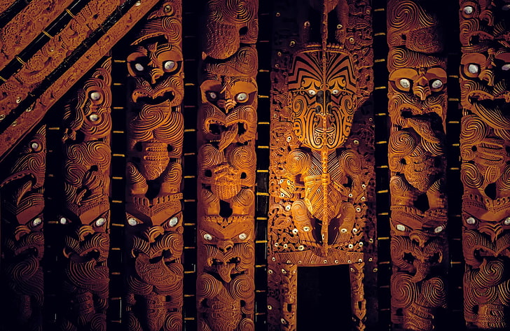 New Zealand, Maori, Wooden sculptures, Watching eyes, Memorial Museum Of Auckland