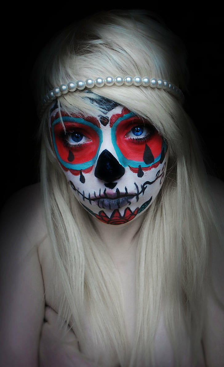 woman in sugar skull makeup photo, Día de los Muertos, blonde
