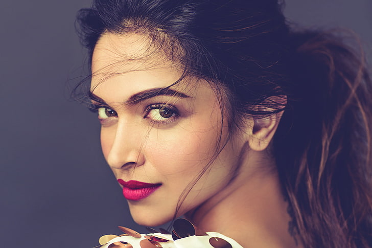 HD wallpaper: Beautiful actress, Deepika Padukone, Bollywood, one person |  Wallpaper Flare