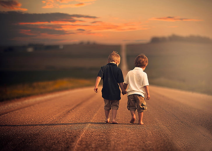 boy's white and black polo shirts, road, children, space, brothers, HD wallpaper