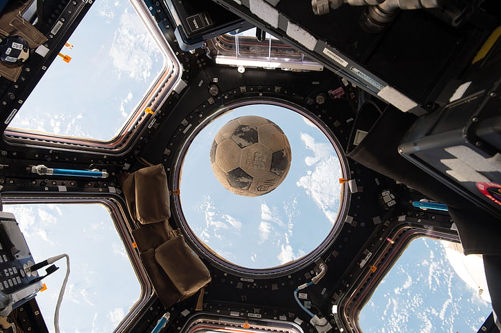 white and black soccerball, challenger, space, soccer ball, Earth, HD wallpaper