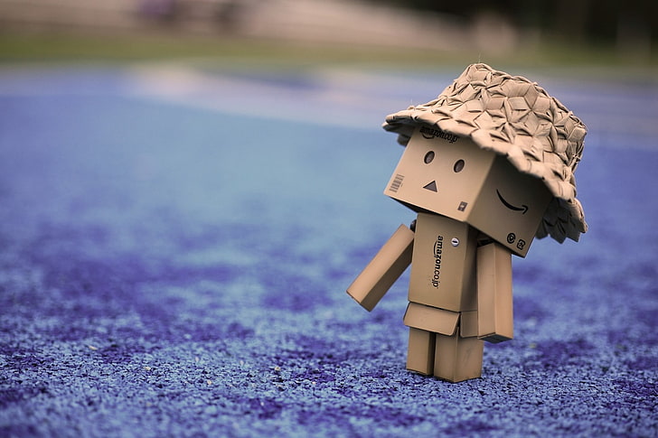 selective focus photography of box man wearing brown wicker hat, HD wallpaper