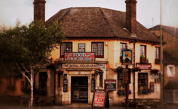 Old English Pub, beige and brown house, Vintage, England, Oxford