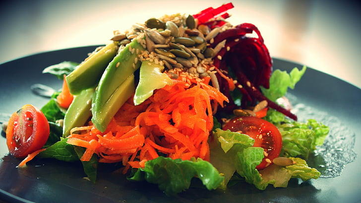 macro photography of vegetable salad, Lettuce, tomato, avocado, HD wallpaper