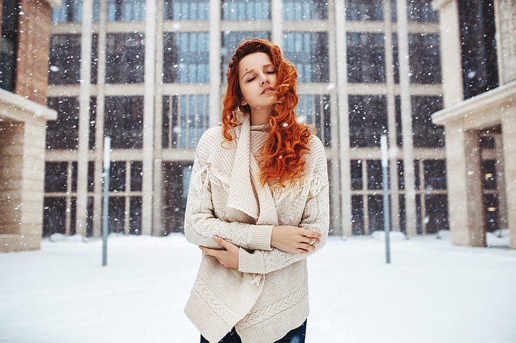 HD wallpaper: redhead, winter, urban, women outdoors, snow, curly hair ...