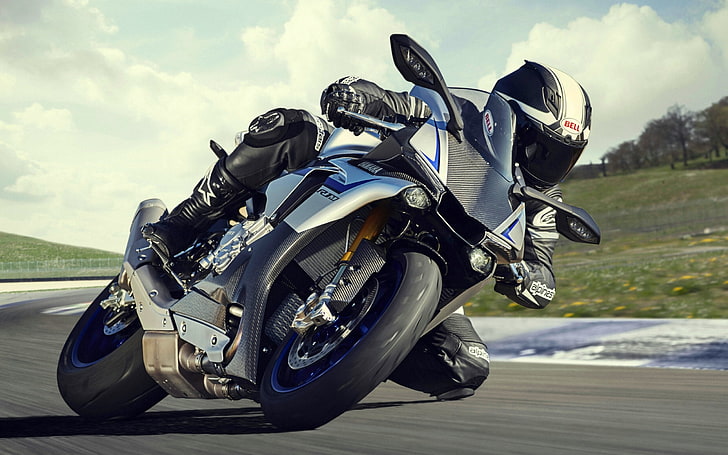 Yamaha YZF-R1M First Look 2015, gray and black sports motorcycle